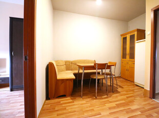 Apartament cu 3 dormitoare, Complex