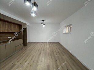 De vanzare apartament cu 3 camere decomandate cu 2 balcoane si loc de parcare in zona Calea Surii Mici