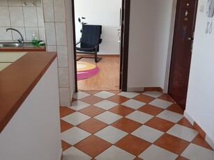 Inchiriere apartament 2 camere Basarabia, Diham, la intrare pe str