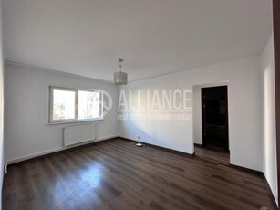 INEL II - apartament 2 camere recent renovat etaj 3