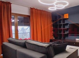 Oferim spre inchiriere Apartament cu 3 camere in Girocului!