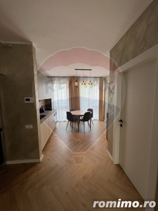 Apartament cu 2 camere de închiriat în zona Central