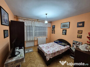 Apartament 2 camere - etajul 1 - Piața Nicolina