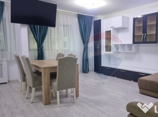 Apartament cu 3 camere cochet de inchiriat in Moghiors Pa...