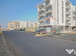 Apartament de vânzare în zona Tractorul, parcare acoper...