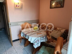 Apartament decomandat 3 camere 68 mp utili balcon Cetate Alba Iulia