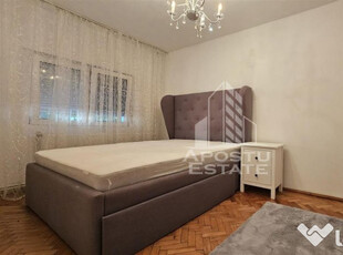 Inchiriez apartament 2 camere zona Calea Romanilor.