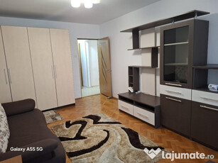 INCHIRIEZ apartament 2 camere,renovat, zona Calea Dumbravii