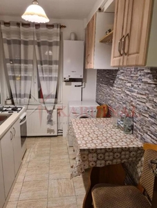 Apartament 2 camere Central etaj intermediar