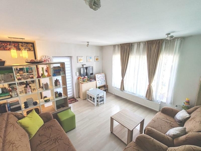 Apartament 2 Camere cu Gradina si Curte Proprie cu vedere spre Lempes