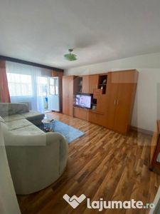 Apartament 4 camere, 78mp, decomandat, etaj intermediar, zon