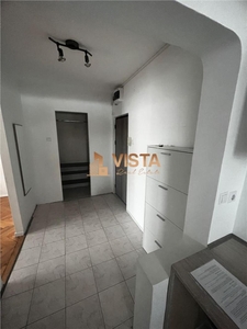 Apartament renovat cu 2 camere la etaj intermediar, Vlahuta, Scriitorilor, Brasov