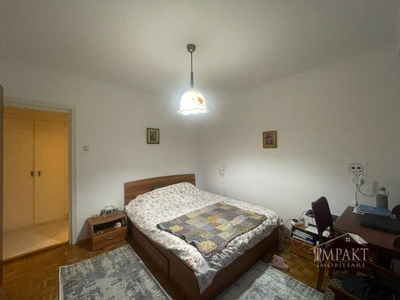 Apartament cu 2 camere, zona Centrala, aproape de Cetatuie!