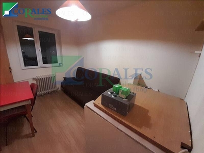 Apartament cu o camera ideal pentru investitie. Etaj intermediar.