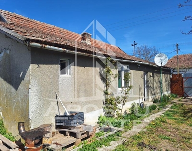 Casa individuala cu 3 camere, teren 3498 mp in Variasu Mare