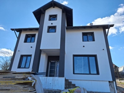 Casa individuala de vanzare, 120mp, semifinisata, zona Sannicoara