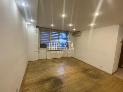 De inchiriat apartament 2 camere centrul vechi pretabil birouri, 400