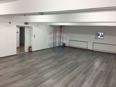 Spatiu comercial 70 mp inchiriere in Clădire birouri, Bihor, Oradea, Centru Civic