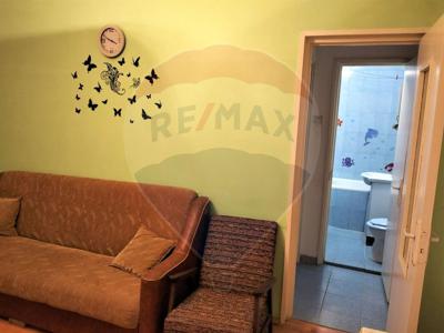 Apartament 2 camere vanzare in bloc de apartamente Bacau, Buhusi, Central