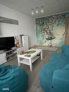 Apartament de 2 camere, parcare, zona Centrala