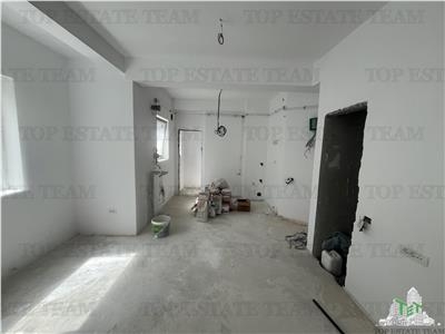 Apartament 2 camere, 2 parcari si 2 boxe langa metrou Tineretului