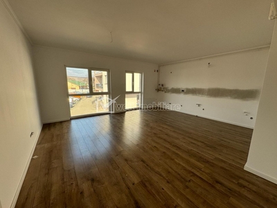 Apartament 3 camere , finisat, situat in Floresti, zona Tautiului