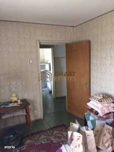 Apartament cu 3 camere etaj 1 balcon si loc parcare zona Doamna Stanca