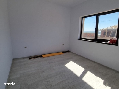 Apartament 3 camere, str. Dragalina