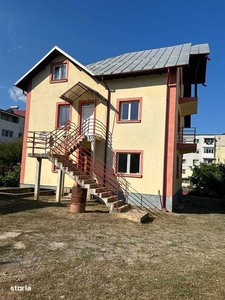 Casa de inchiriat in Gavana 3 cu 10 camere