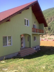 Vanzare- Apartament cu 3 camere, decomandat, renovat, mobilat si utila