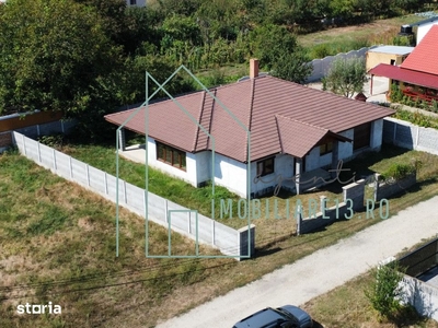 Casa cu priveliste deosebita, curte, parcari, zona Borhanci