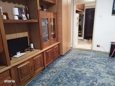 DE VANZARE apartament cu 3 camere