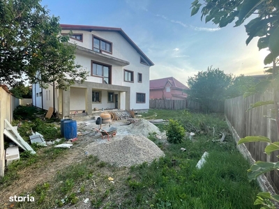 Otopeni I Vila duplex la gri