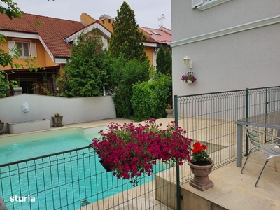 Pet friendly, 7 room villa with pool and garage, near the forest