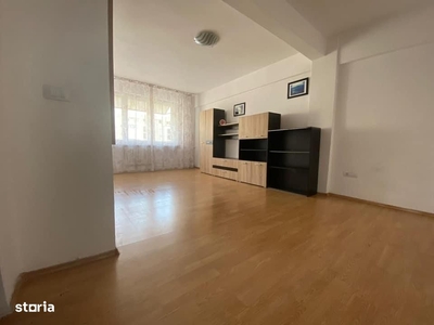 0%Comision Apartament 3 camere etaj 1- Mosoaia la 1 min de Pitesti zon