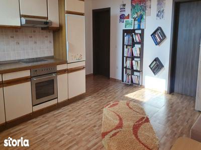 Apartament, pretabil birouri, de inchiriat