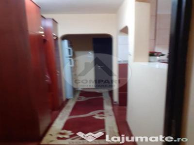 Vand apartament 2 camere Malul Muresului