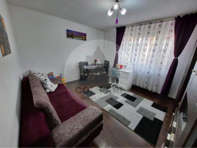 Vand apartament 2 camere Razboieni