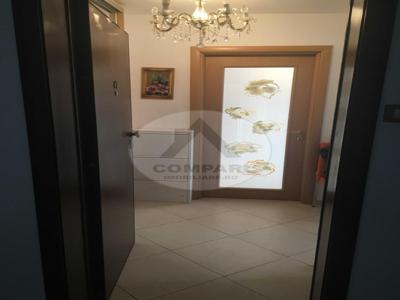 Vand apartament 3 camere Lucian Blaga