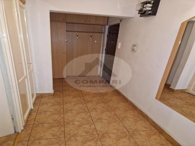 Vand apartament 3 camere P-ta Victoriei