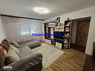 Apartament 2 camere semidecomandat, Rovine, etajul 3/4