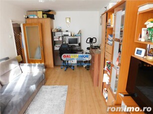 Apartament 2 camere decomandat bl 1987 etaj 5 - 1 Decembrie - Titan