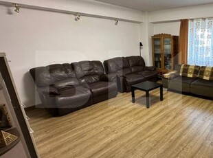 Apartament, 3 camere, 90mp, zona Iulius Mall