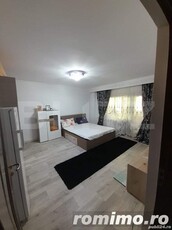 Apartament cu 3 camere, decomandat, parter,65 mp