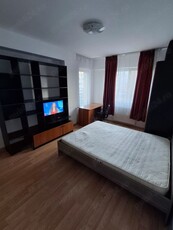 apartament de inchiriat pe termen lung