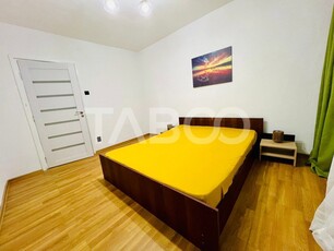 Apartament decomandat de vanzare 2 camere balcon etaj intermediar