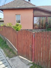 Casă 3 camere, bucătărie, baie Voivodeni