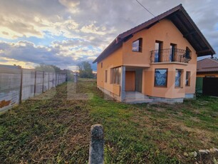 Casa 150mp utili, Halchiu, semifinisata