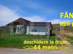 Casa cu 3 camere, 152 mp utili, 2100 mp teren, Exterior Vest