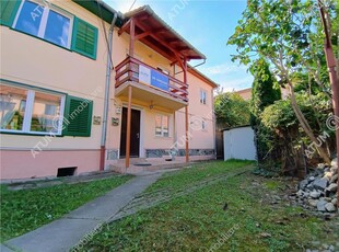 Casa cu 4 camere curte proprie si garaj in Sibiu langa parc Sub Arini